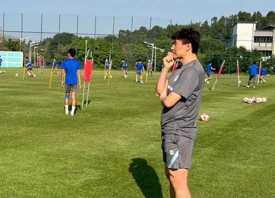 成人免费小视频
